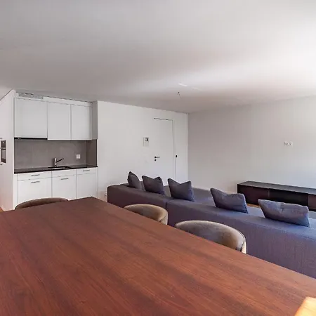 Wollishofen Station, 2 Bedroom, Kitchen & Parking Zurich